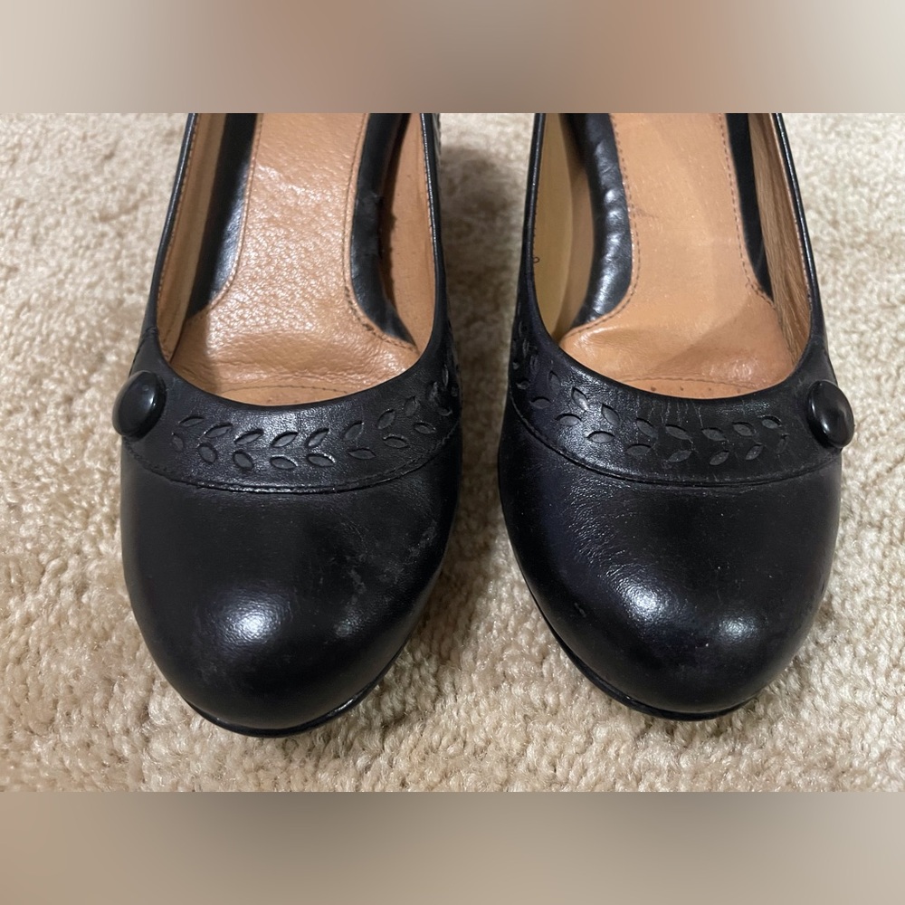 Nurture Black Heels - Picture 3 of 10